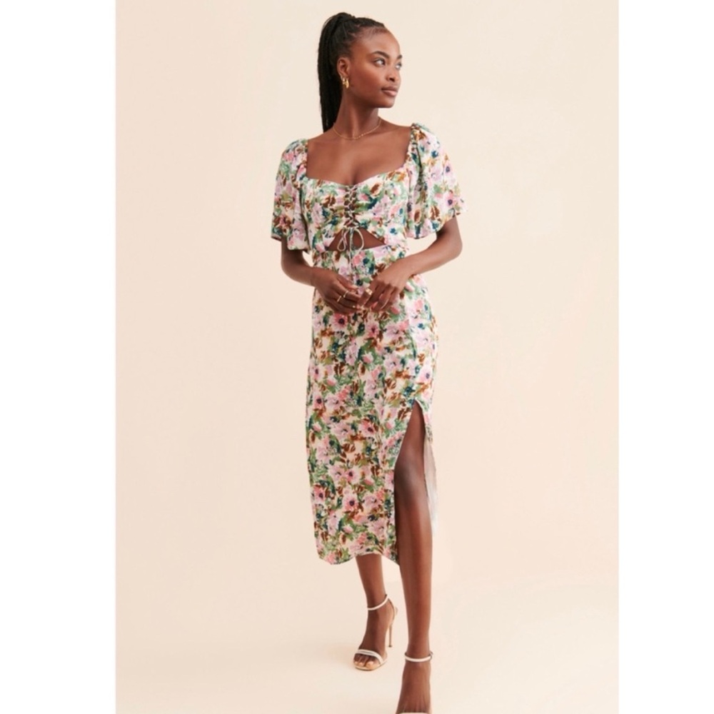ASTR the Label Floral Cut Out Detail Midi Dress Lace Up Flutter Sleeve XS